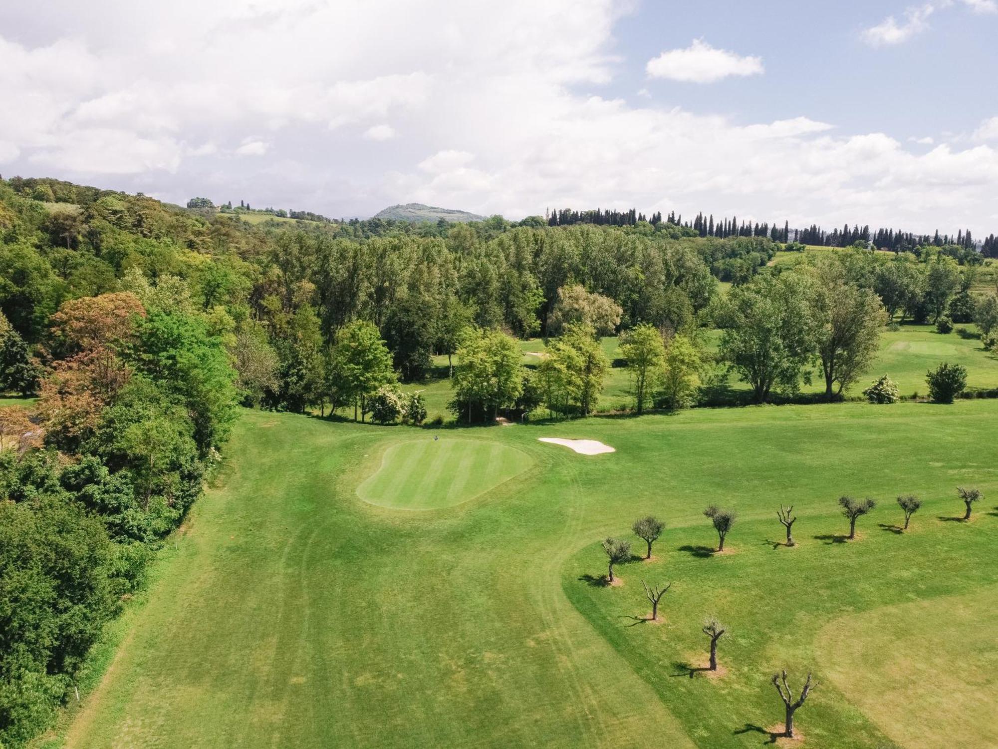 Locanda Golf Musella Сан Мартино Буон Алберго Екстериор снимка