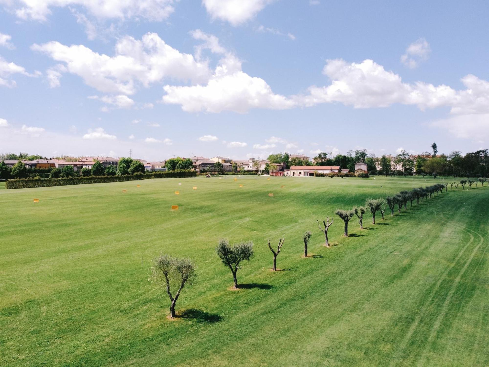Locanda Golf Musella Сан Мартино Буон Алберго Екстериор снимка